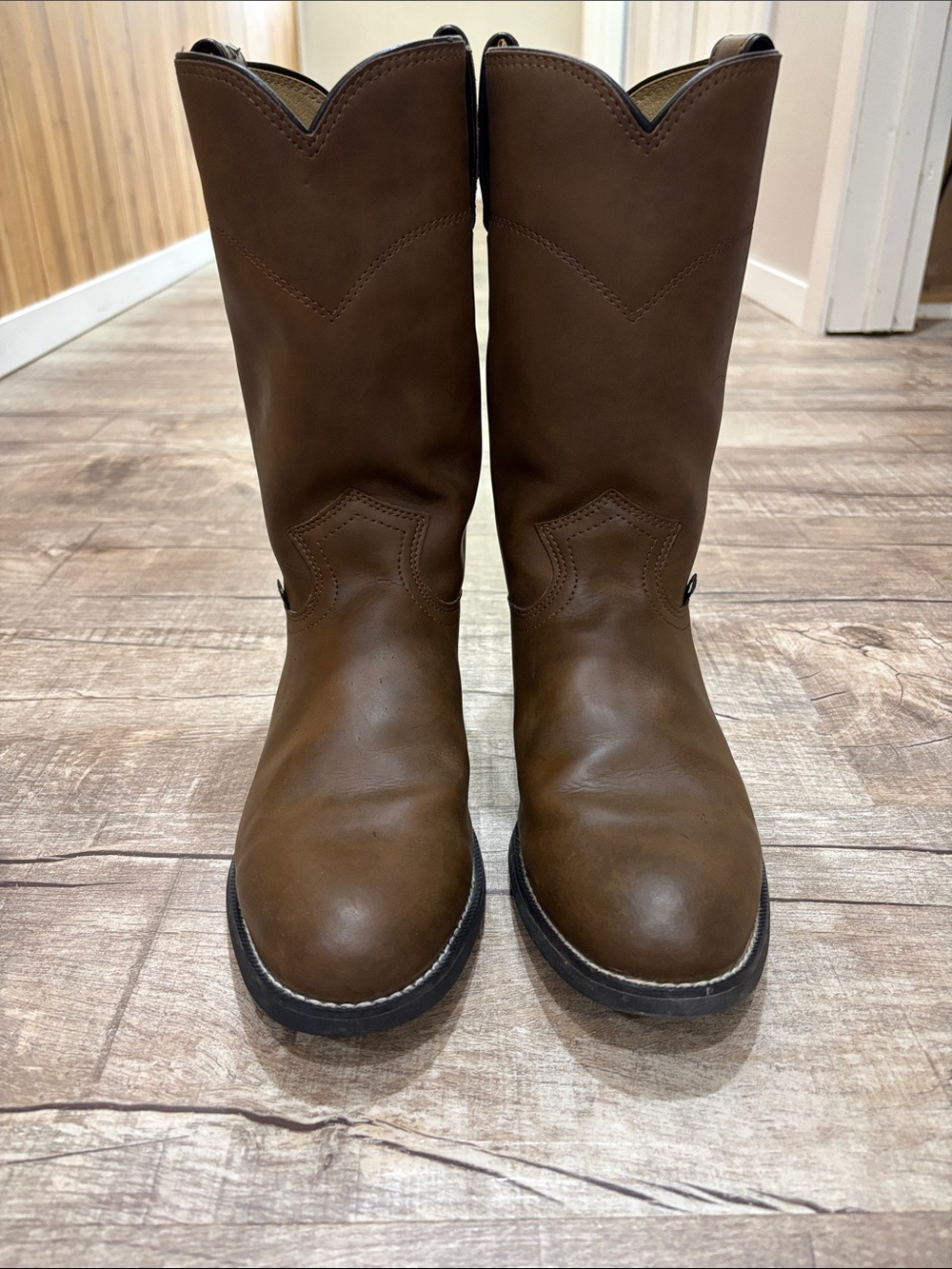 Justin Boots (Basics)Brown Leather Cowgirl Boots 8 1/2 B